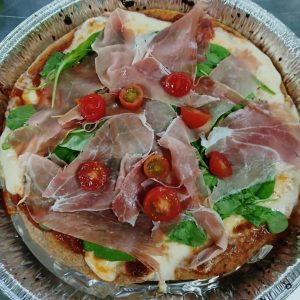 Pizza esp. de Harina Integral con Jamon Crudo